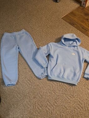 Comfrt And Clean Skin Club Sweat Set Size Medium